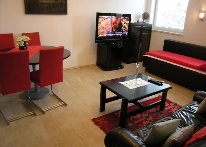 Ema And Apartamento *