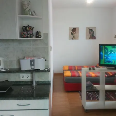 Apartmán Ema And *