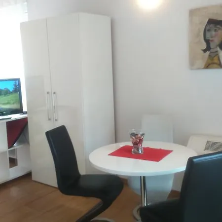 Ema And Apartamento *