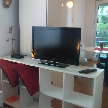 Apartment Ema And *